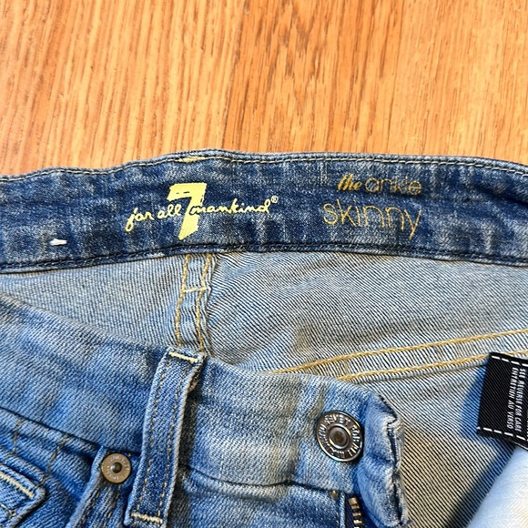 7 for all mankind jeans. Worn once! Lots of stretch! - Picture 6 of 10